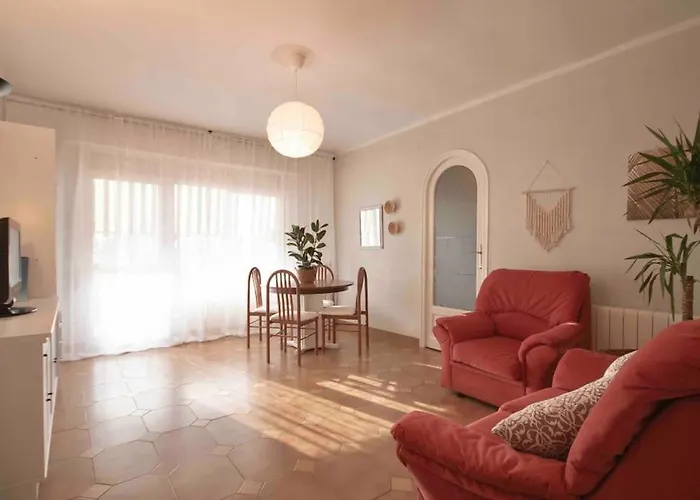 Lc Apartaments Av Del Mar